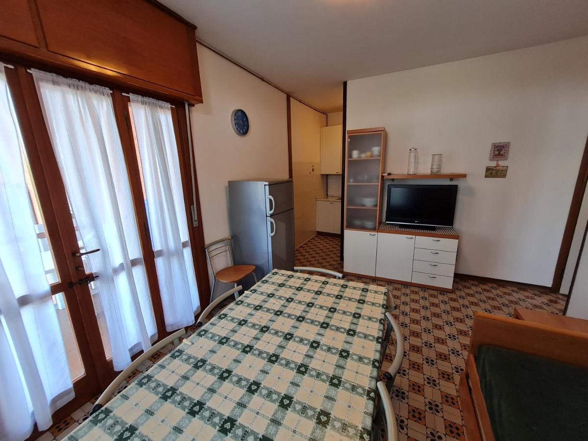 Easy Apartments Peschiera Песк'єра-дель-Гарда Екстер'єр фото