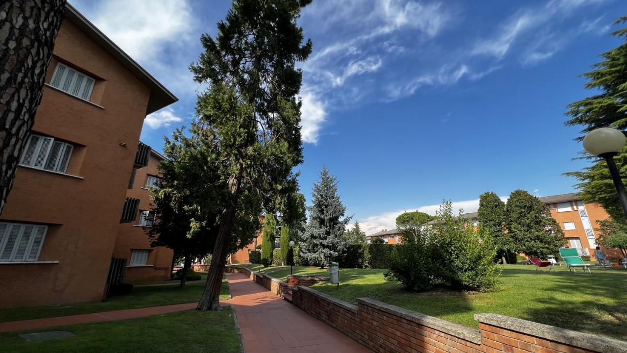 Easy Apartments Peschiera Песк'єра-дель-Гарда Екстер'єр фото